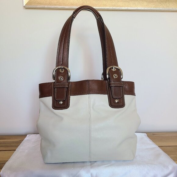Mint Condition Y2K COACH Soho Pleated White and Brown (Full Grain) Leather Bag - Picture 5 of 14